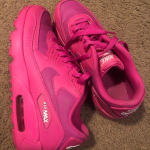 pink nike
